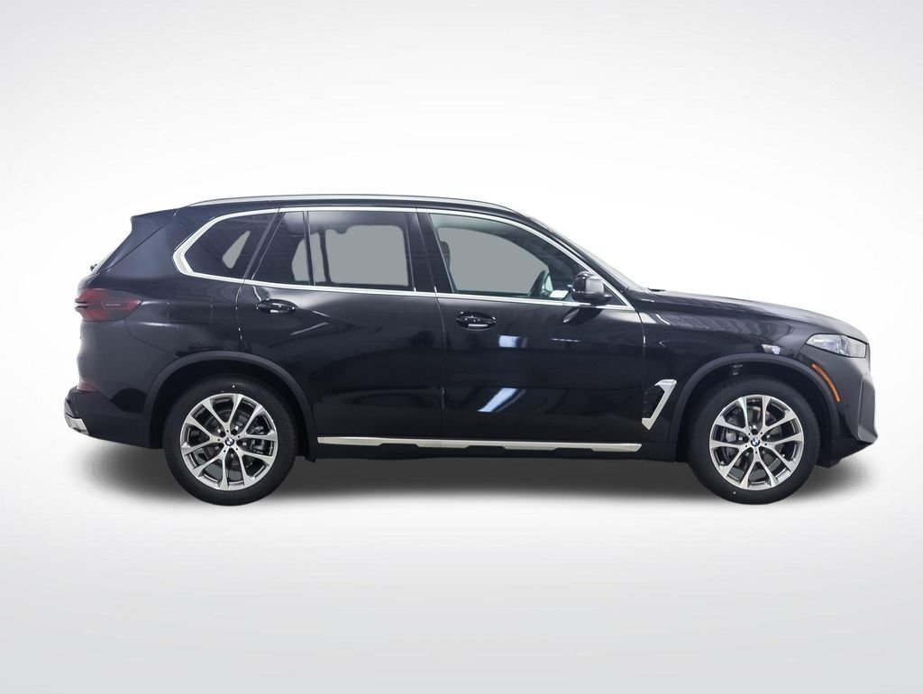 Used 2026 Black Sapphire Metallic BMW xDrive40i image 7