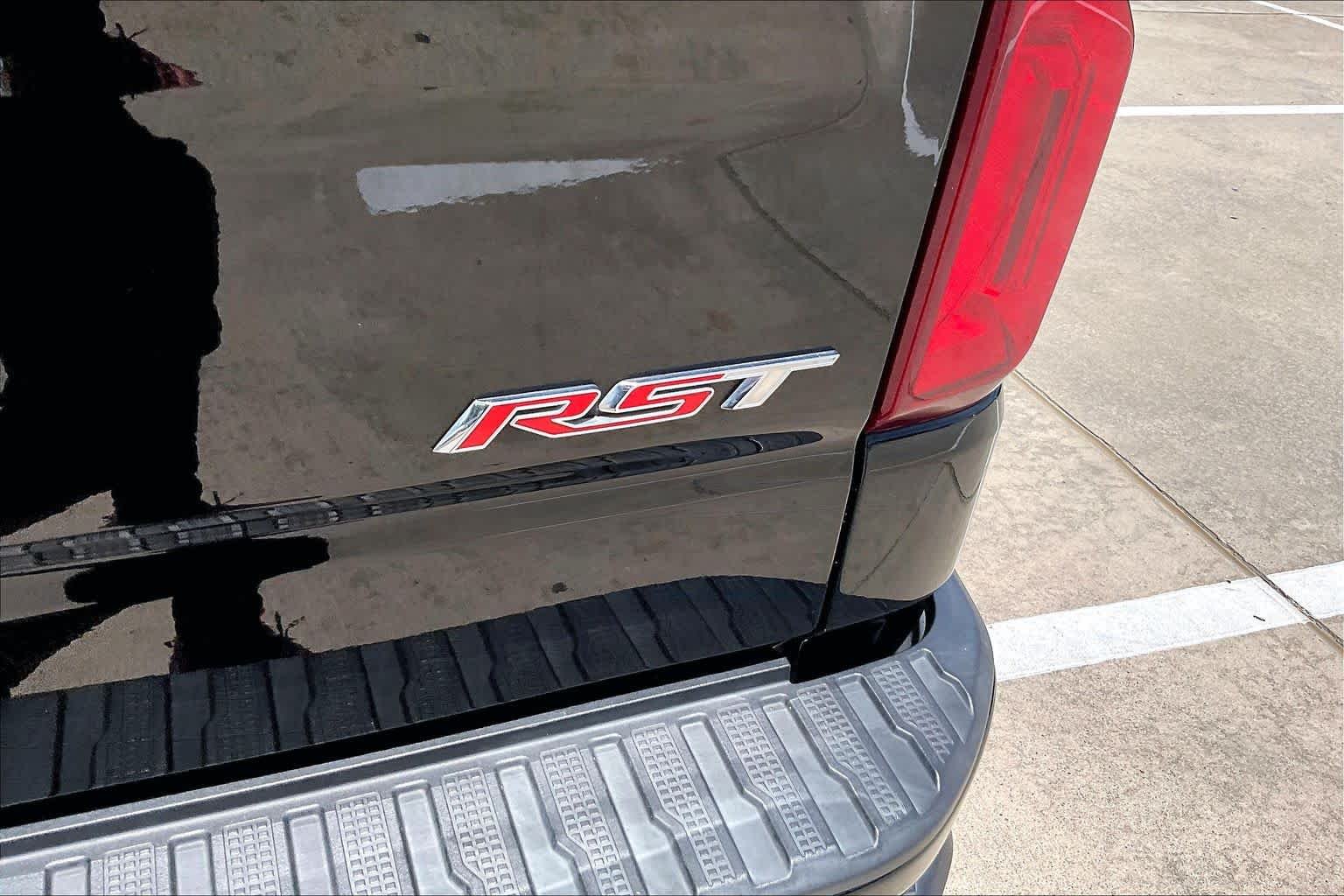 Used 2021 Black Chevrolet RST image 9