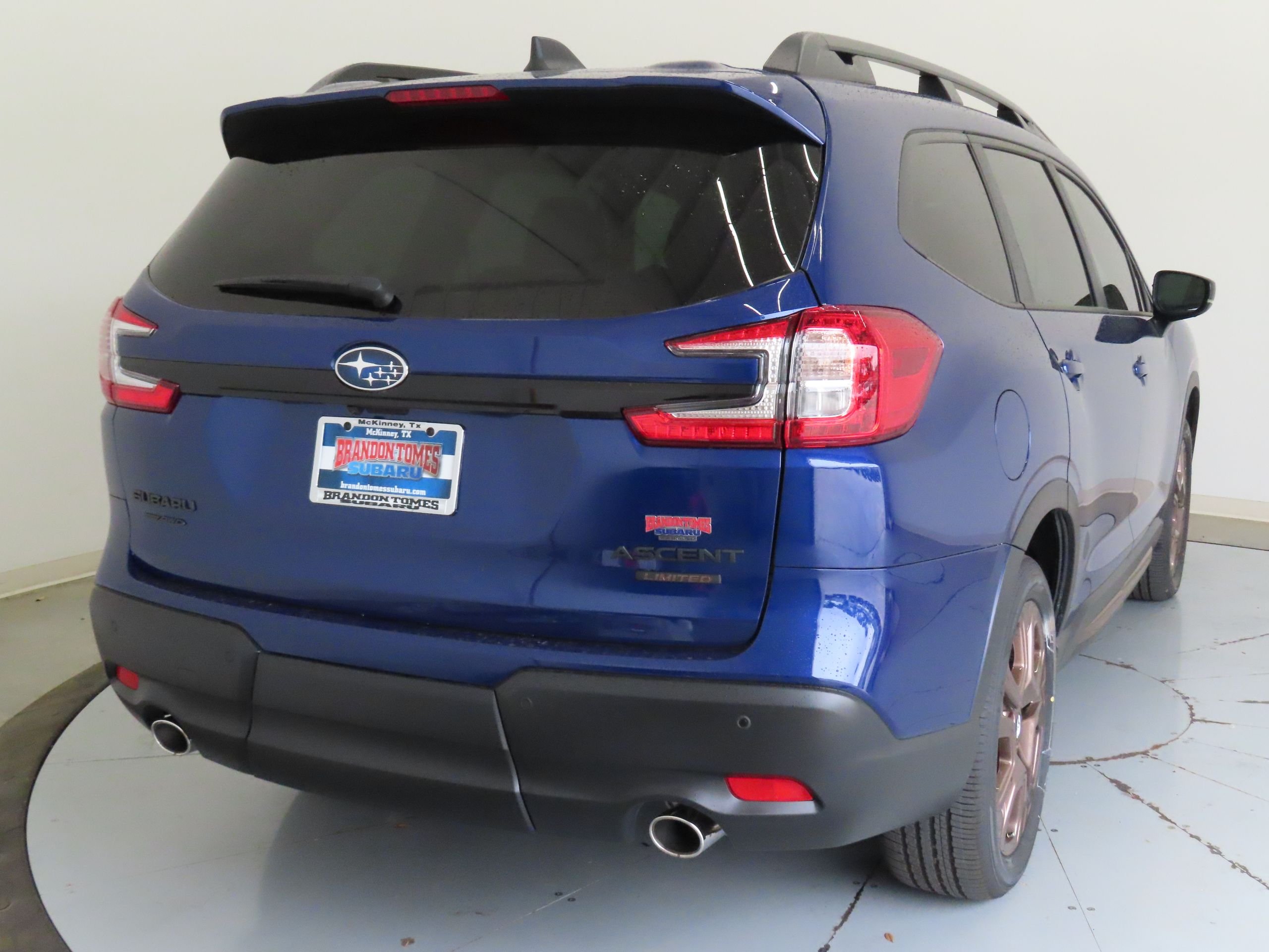 New 2026 SAPPHIRE BLUE PEARL Subaru Limited Bronze Edition 7-Passenger image 3