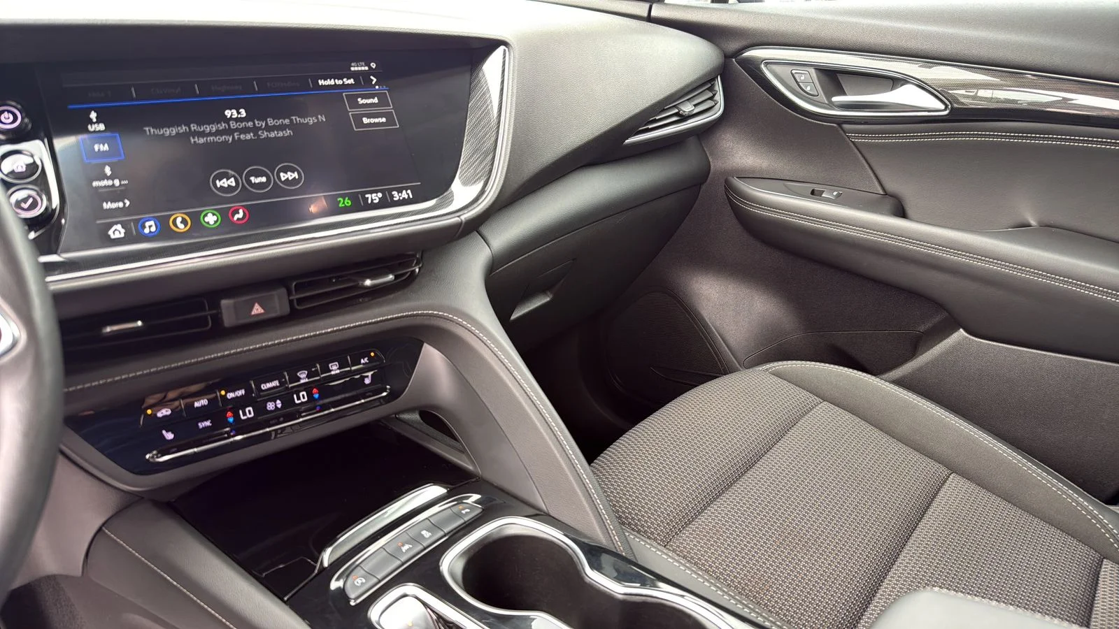 Used 2023 White Buick Preferred image 19
