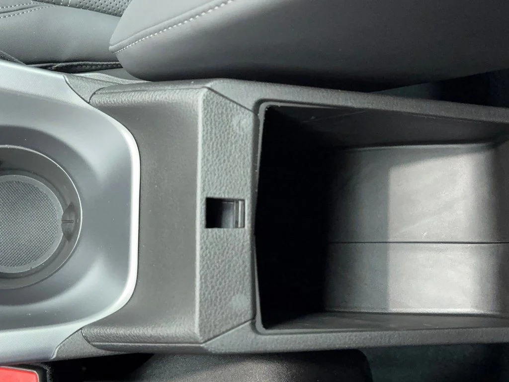 New 2025 Silver Alfa Romeo Base image 29