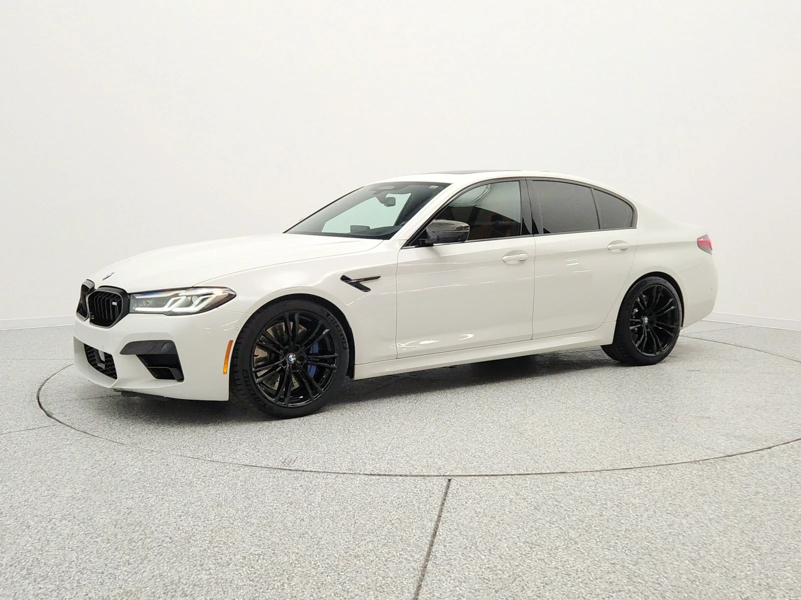 2021 BMW M5 -'s photo