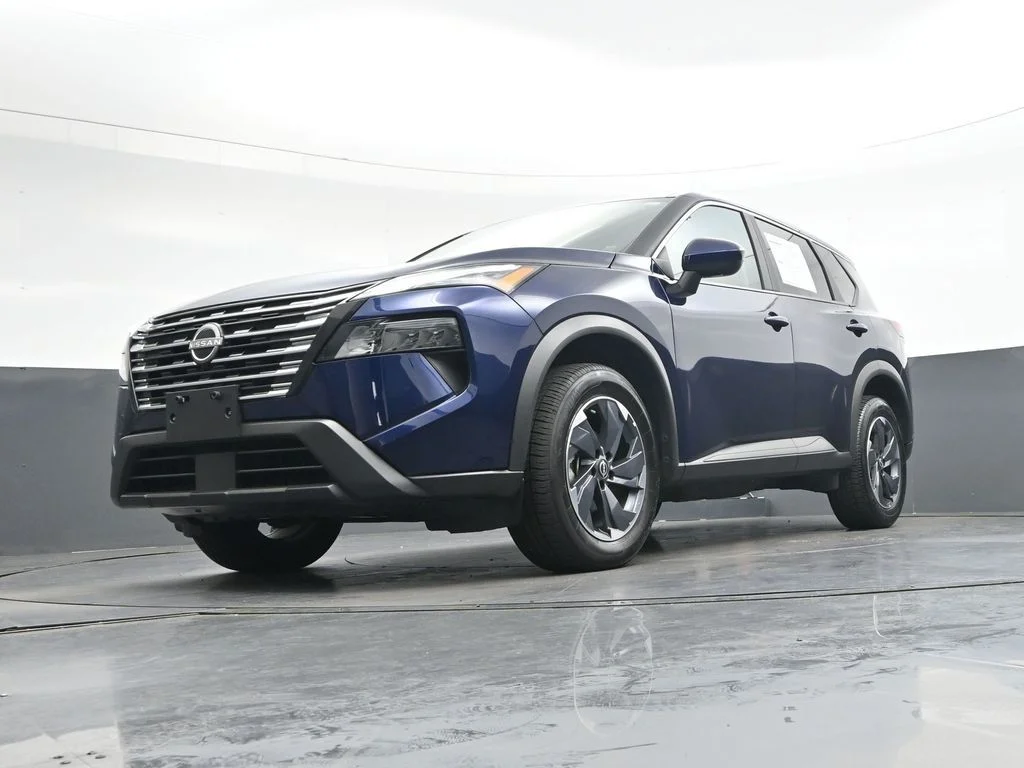 Used 2025 Blue Nissan SV image 49