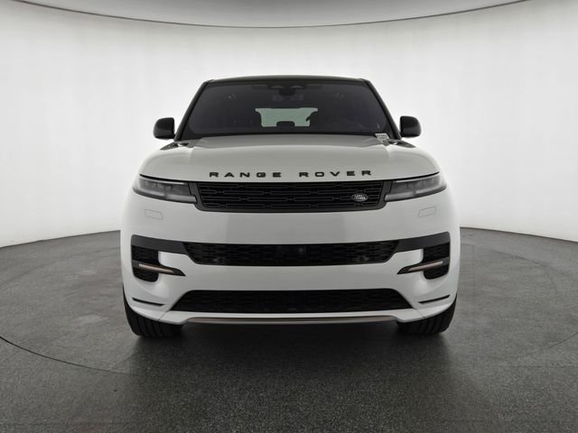 Used 2023 White Land Rover SE Dynamic image 8
