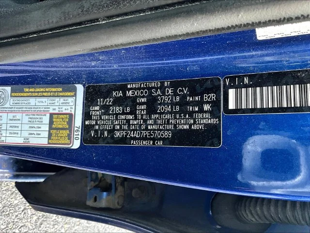 Used 2023 Blue Kia LXS image 18