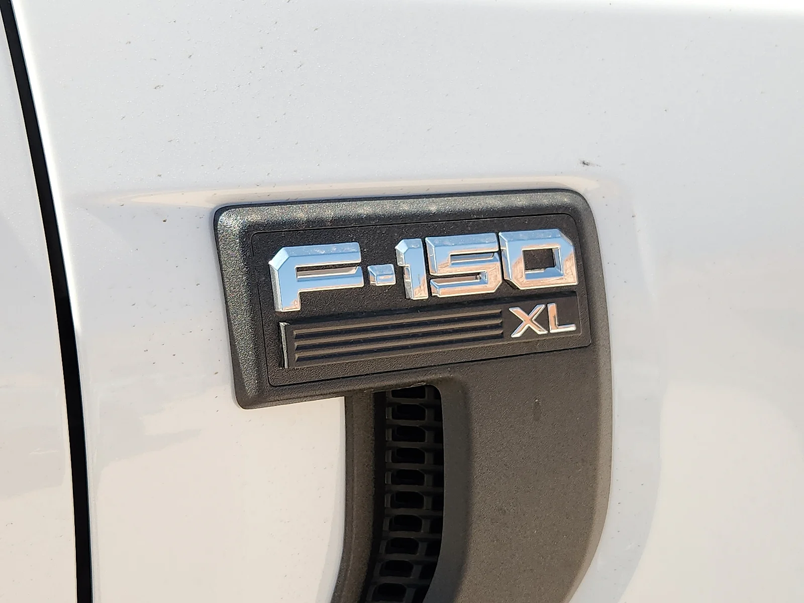 New 2026 Oxford White Ford XL image 10