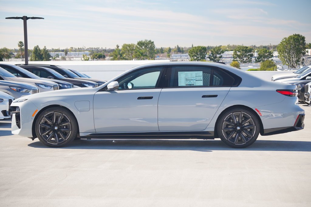 Used 2026 Brooklyn Gray Metallic BMW 750e xDrive image 4