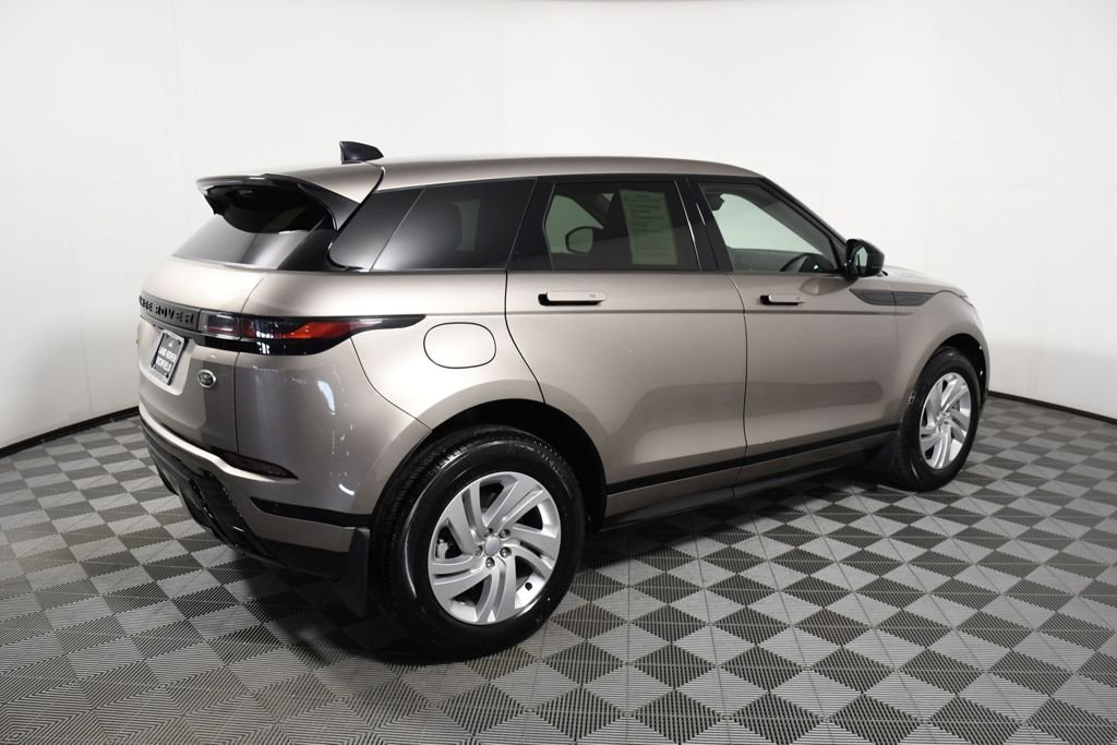 Used 2023 Lantau Bronze Metallic Land Rover Dynamic image 7