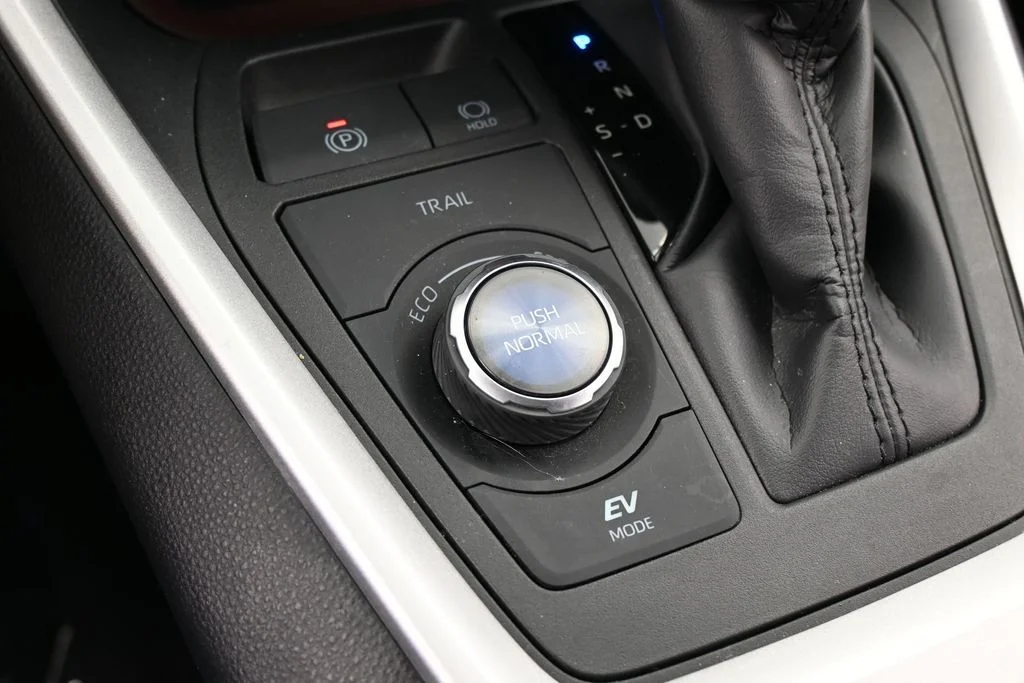 Used 2025 Midnight Black Metallic Toyota Limited image 21