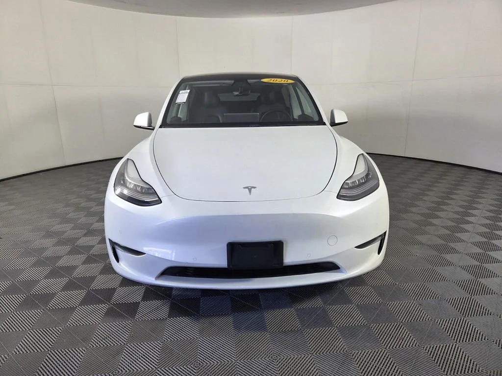 Used 2020 White Tesla Long Range image 3