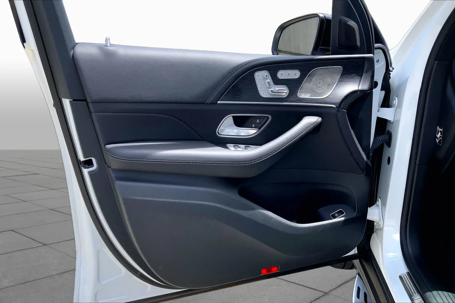 Used 2024 Polar White Mercedes-Benz GLE 350 image 20