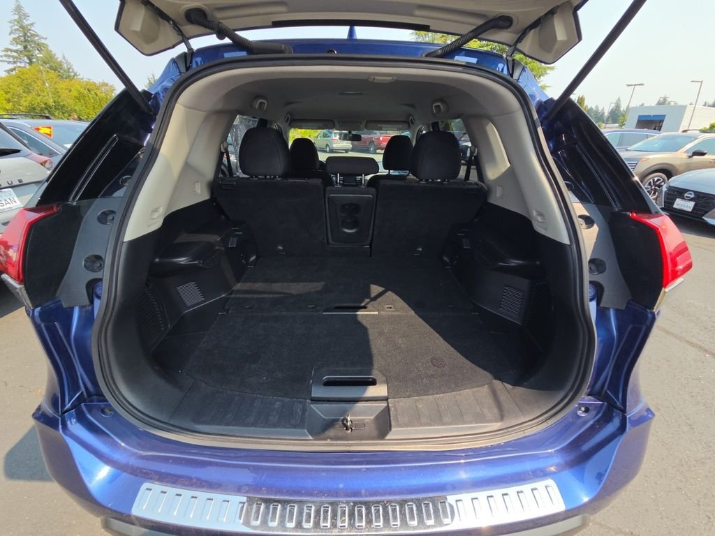 Used 2017 Blue Nissan SV image 26