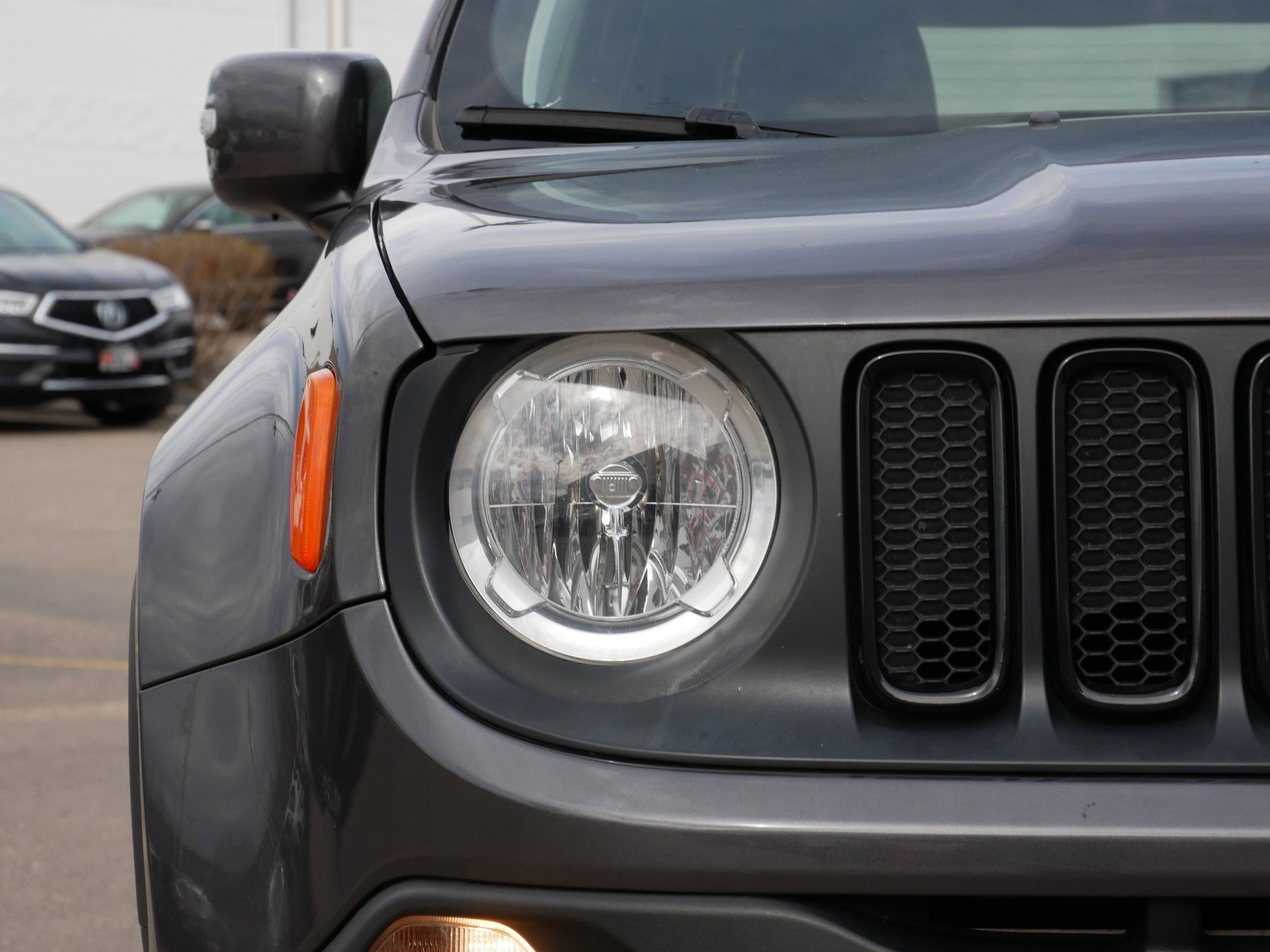 Used 2018 Granite Crystal Metallic Clearcoat Jeep Altitude image 16