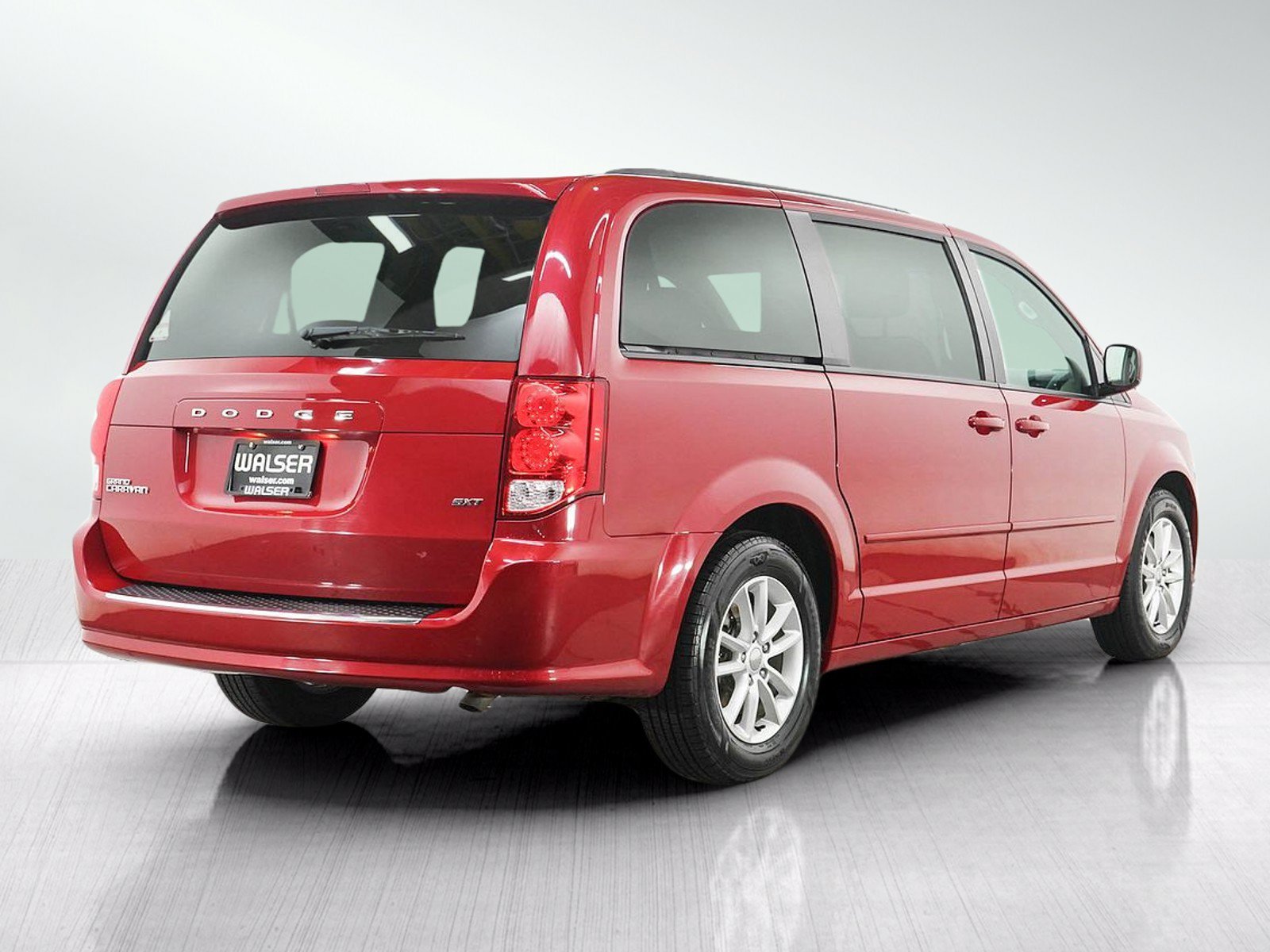 Used 2015 Redline 2 Coat Pearl Dodge Sxt image 5