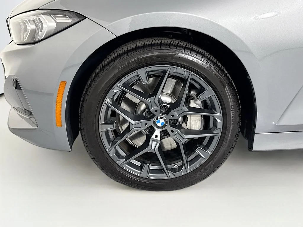 2025 BMW 3 Series 330i - Photo 31