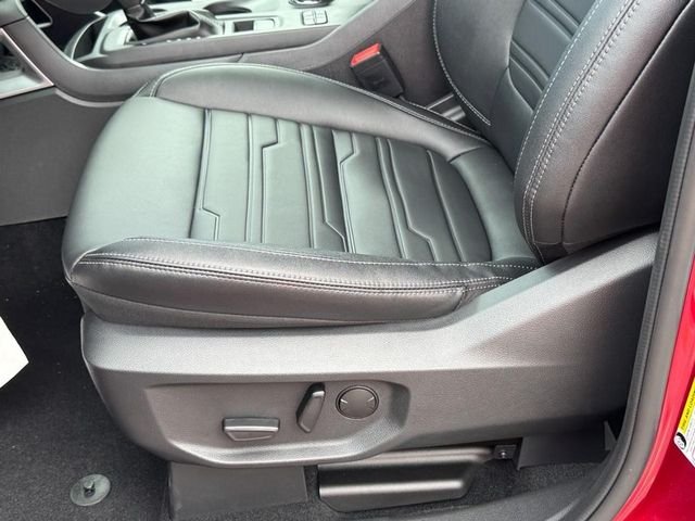 New 2026 Ruby Red Metallic Tinted Clearcoat Ford Lariat image 16
