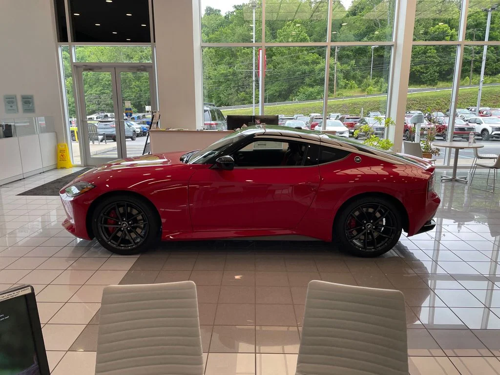 New 2026 Solid Red / Super Black Two-tone Nissan Performance image 9