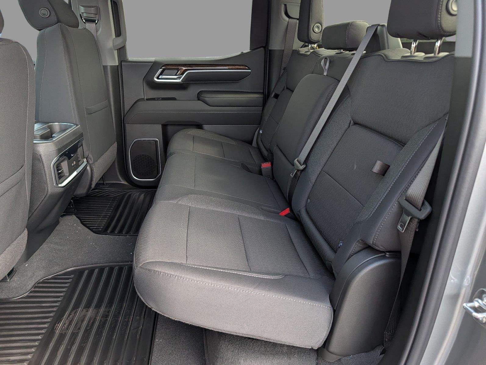 New 2026 Sterling Metallic GMC Elevation image 33