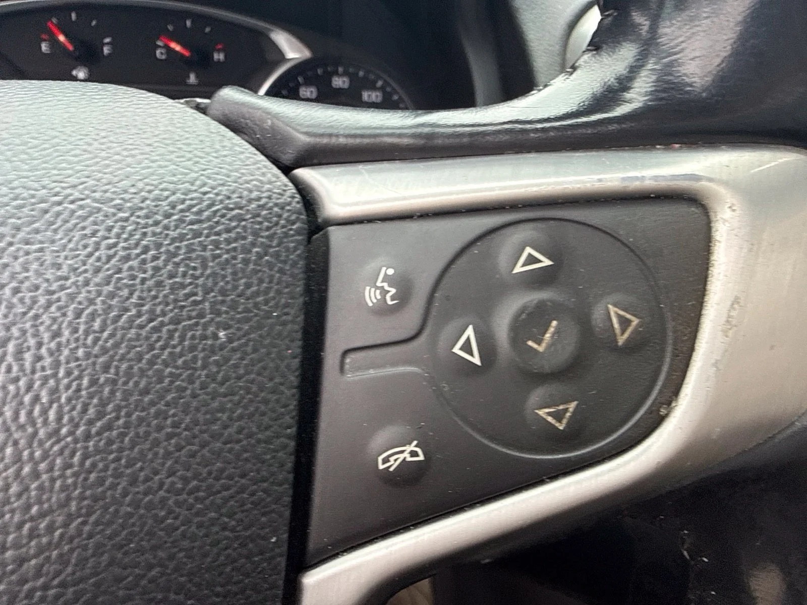 Used 2019 SUMMIT WHITE GMC SLT image 15