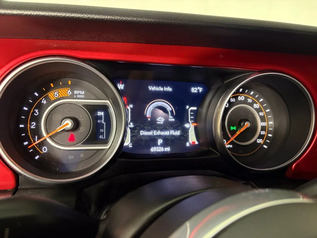 Used 2023 Gray Jeep Rubicon image 21
