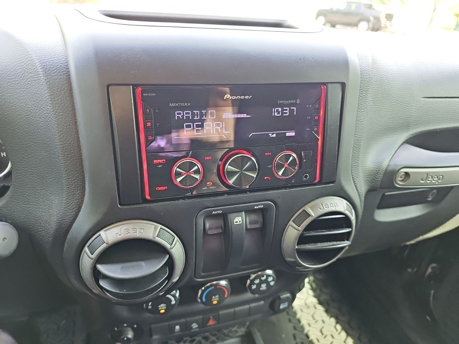 Used 2017 Black Clearcoat Jeep Sport image 17