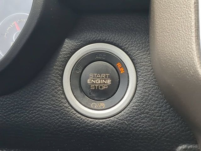 Used 2019 Black Ram Laramie image 37