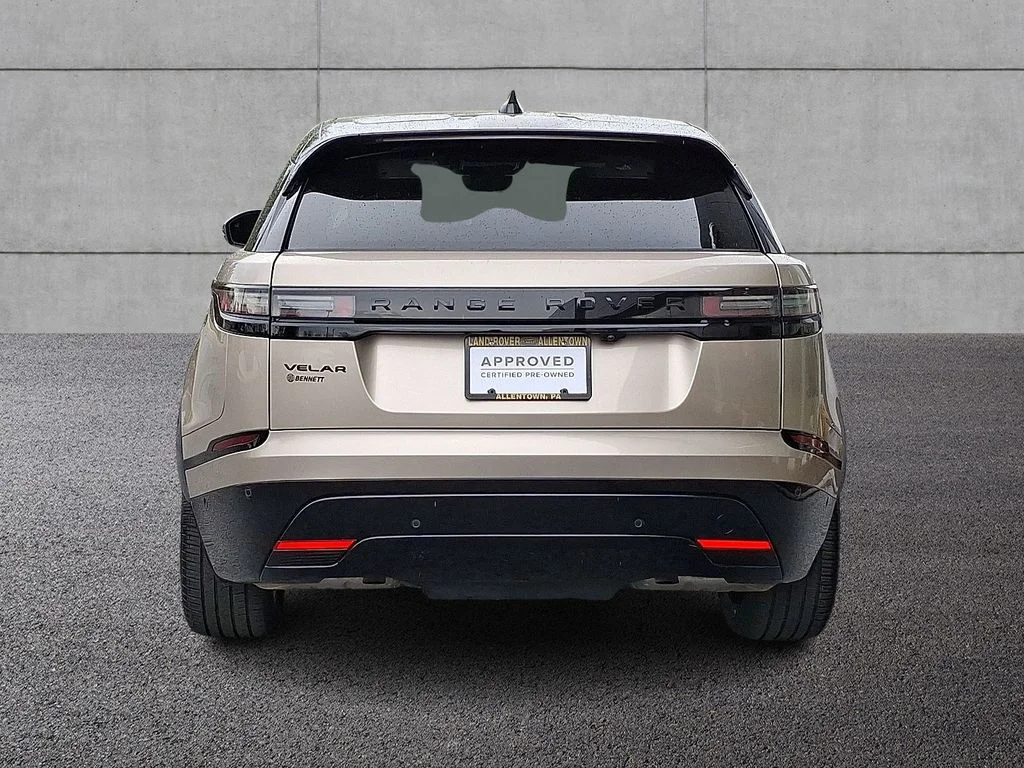 Certified Used 2026  Land Rover Dynamic SE image 5