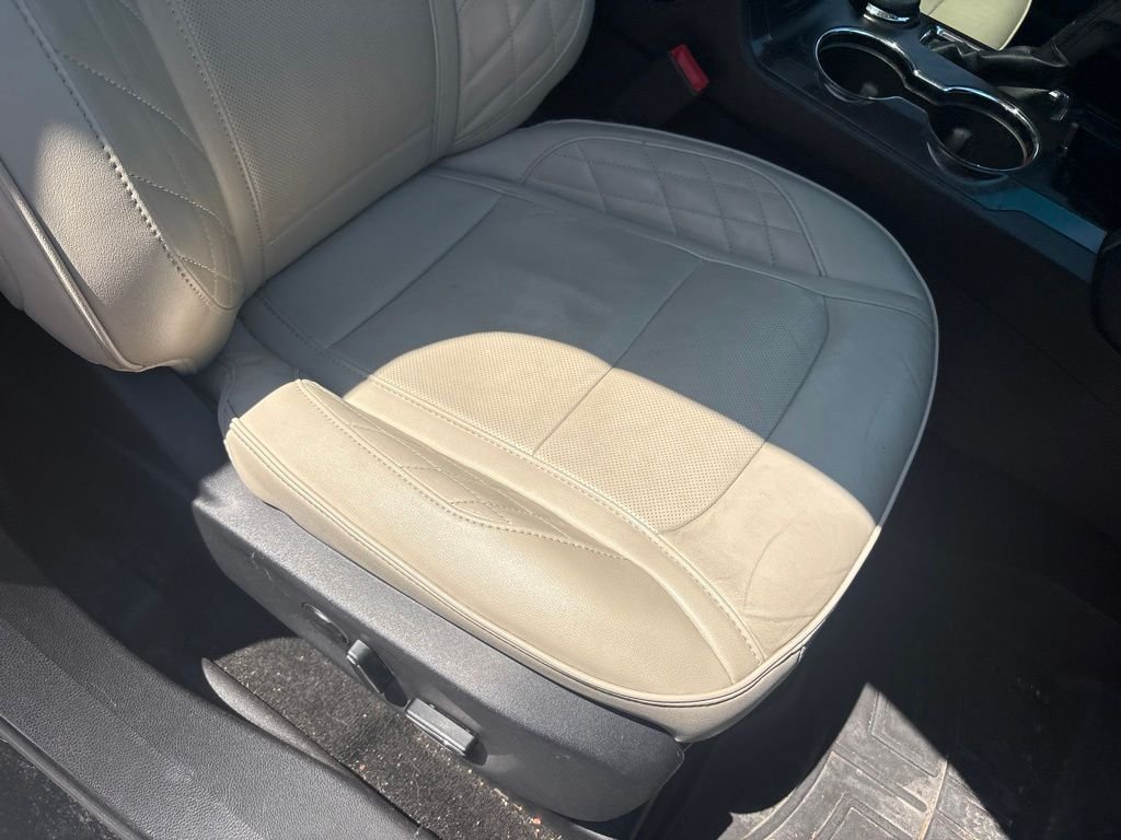 Used 2016 Black Ford Platinum image 30