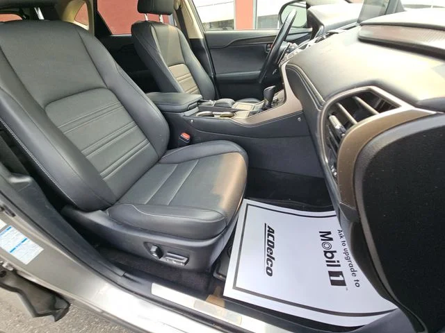 Used 2018 Silver Lexus 300 Base image 31