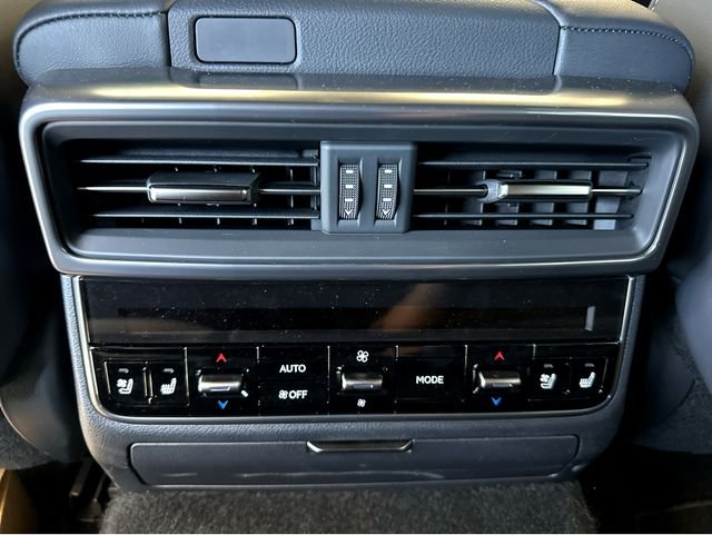 2026 Lexus LX 700h Luxury - Photo 17