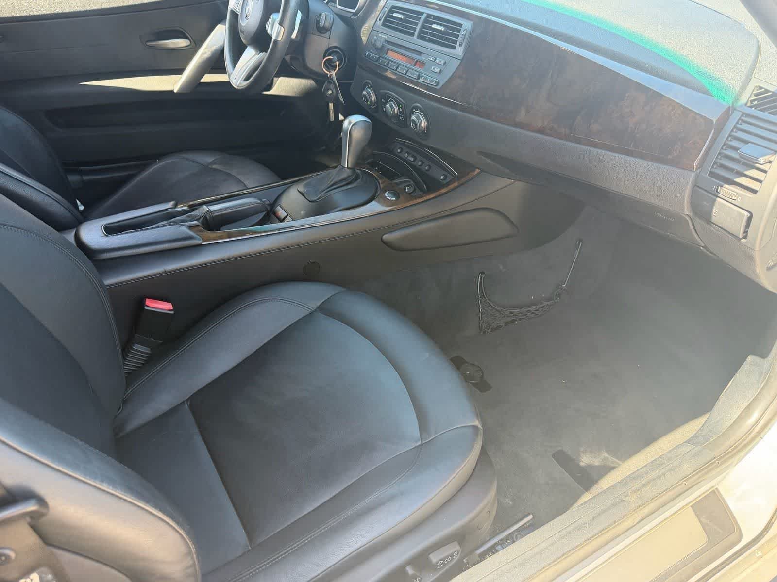 Imagen 12: BMW 3.0si plateado de 2008 de segunda mano
