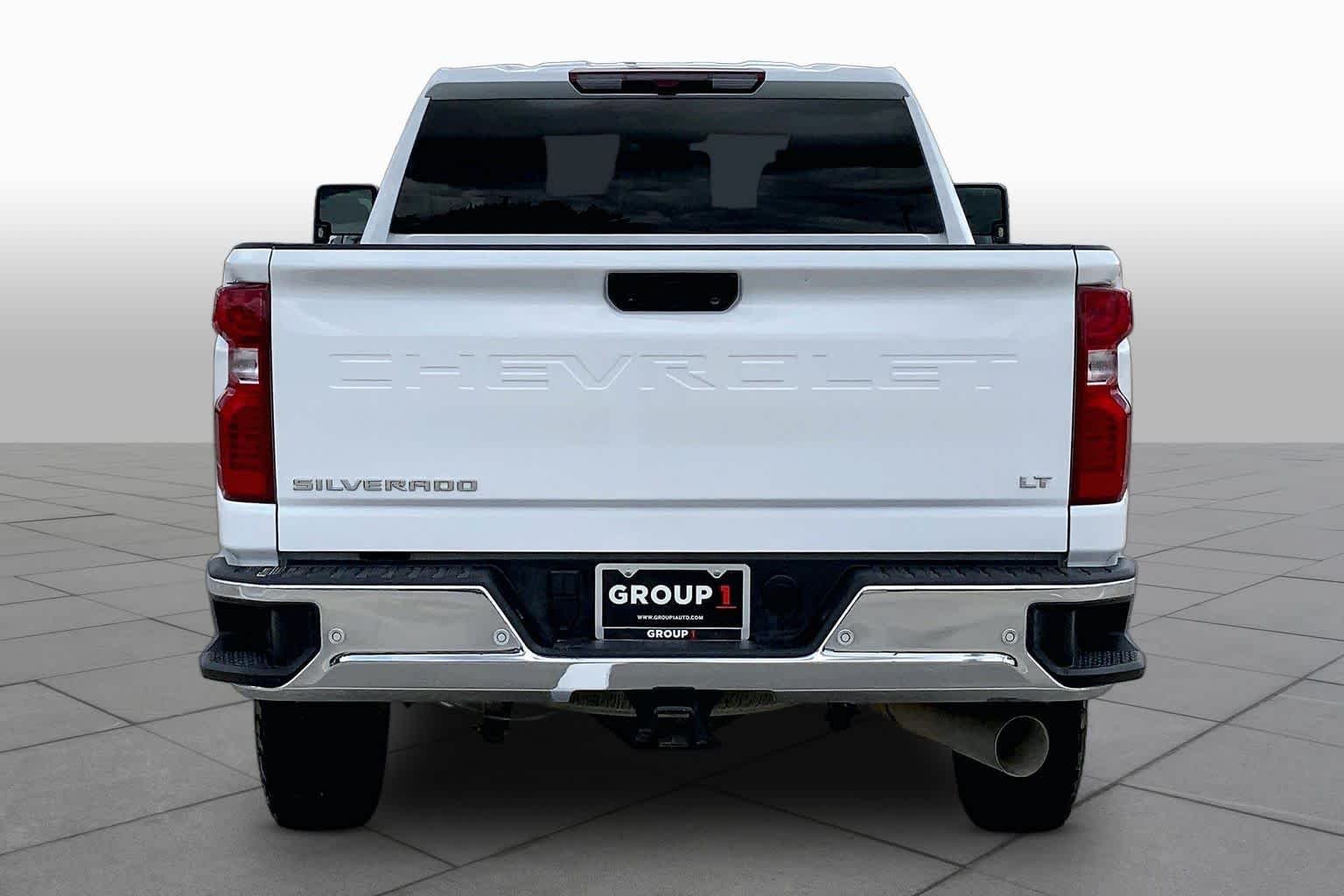 Used 2025 Summit White Chevrolet LT image 5