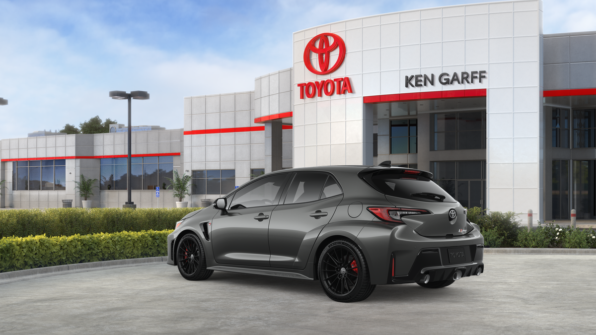 2026 Toyota GR Corolla - Photo 7