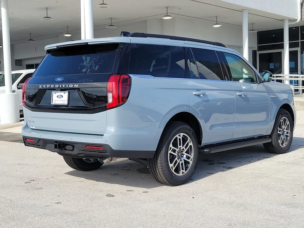 New 2026 Glacier Gray Metallic Tri-Coat Ford Active image 5