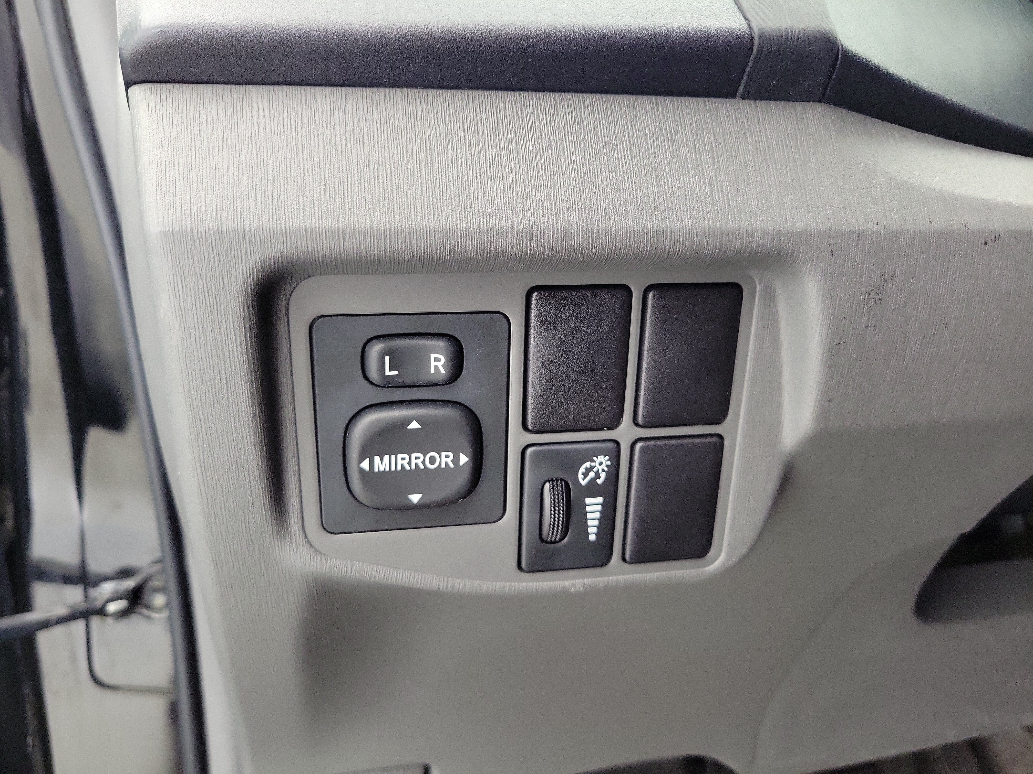 Used 2010 Black Toyota IV image 28