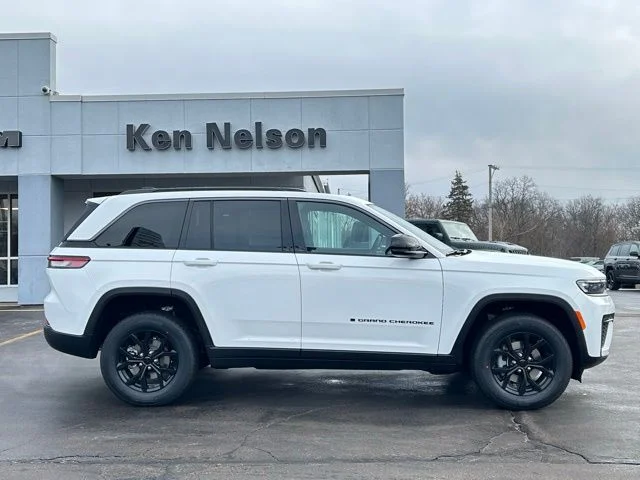 New 2026 Bright White Clearcoat Jeep Altitude image 14