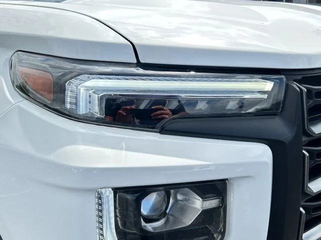 Used 2023 White GMC AT4 image 15