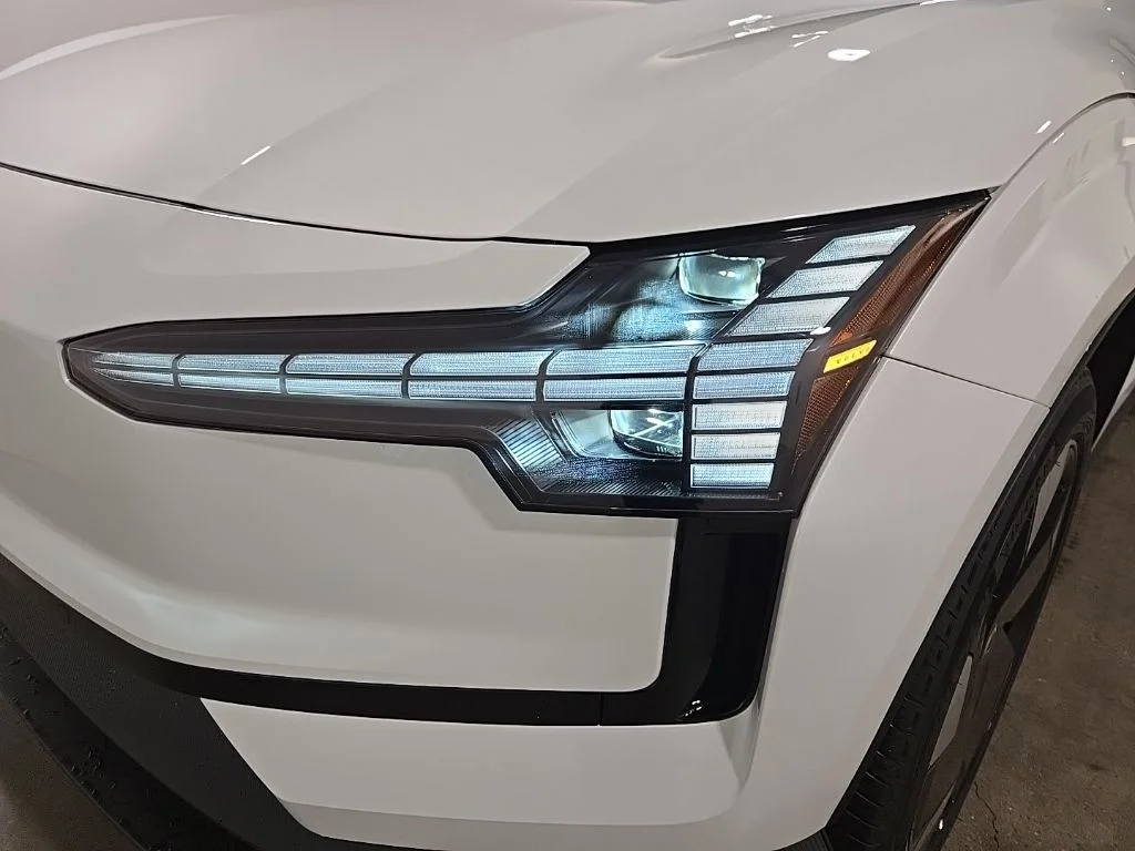 New 2026 Crystal White Volvo Twin Motor Performance Plus image 18