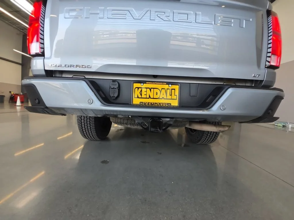 Used 2024 Sterling Gray Metallic Chevrolet LT image 27