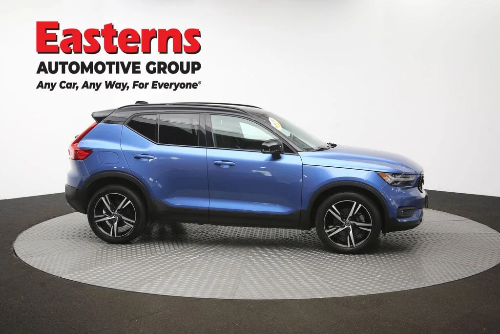 Used 2020 Blue Volvo R-Design image 46