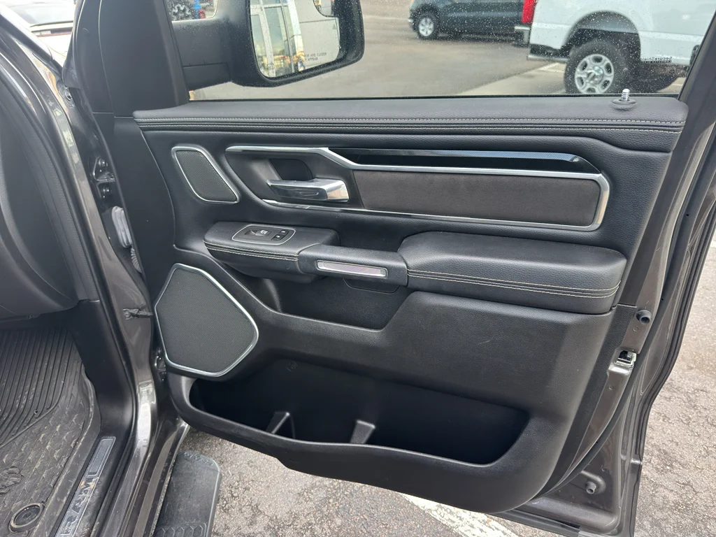 Used 2022 Granite Crystal Metallic Clearcoat Ram Laramie image 9