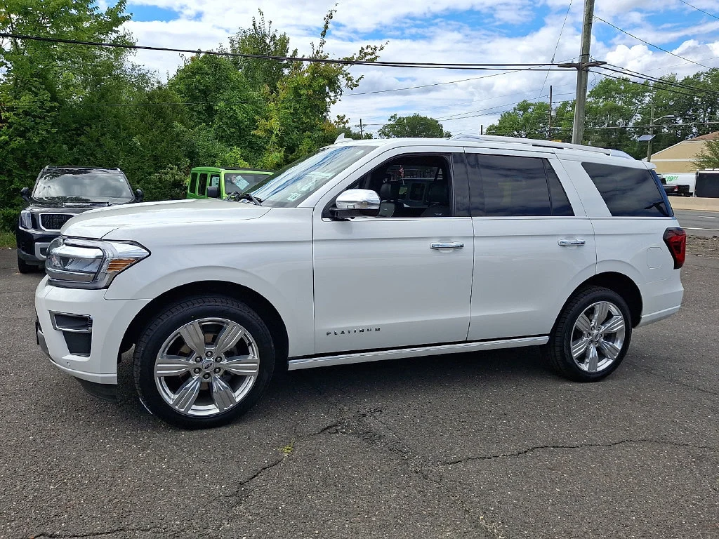 Used 2022 Star White Metallic Tri-Coat Ford Platinum image 7