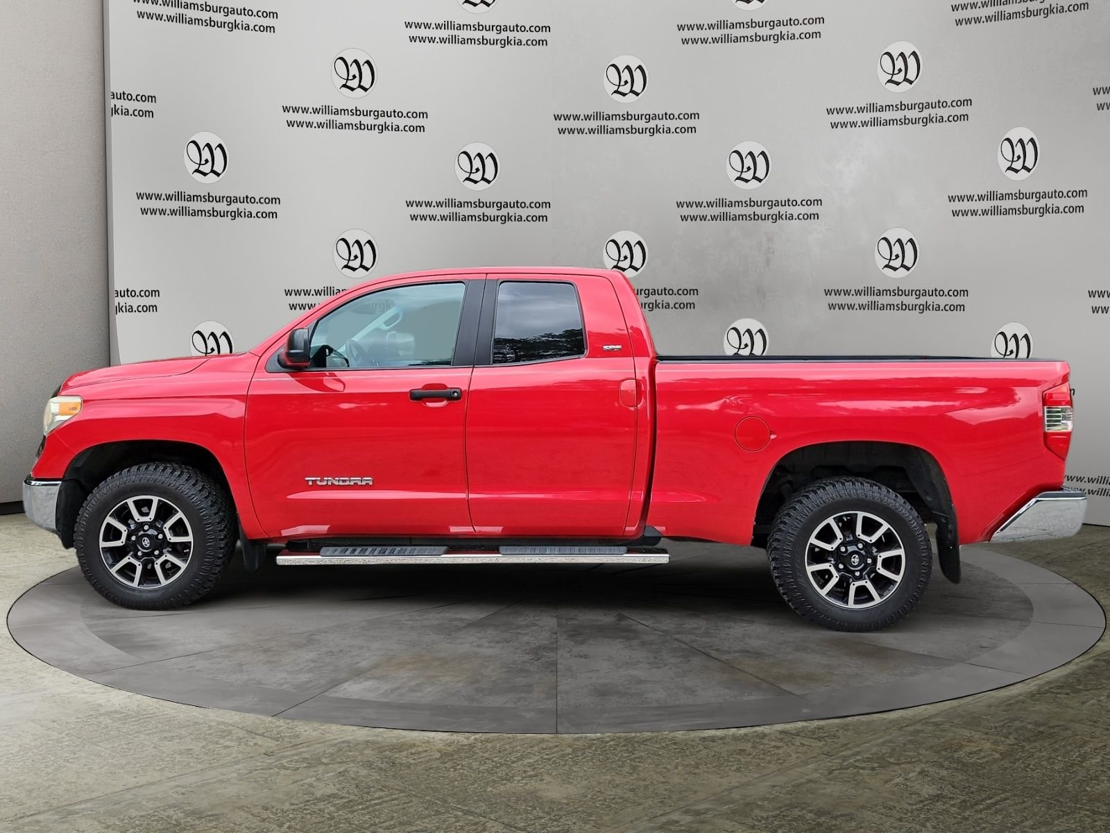 Used 2014 Red Toyota SR5 image 2