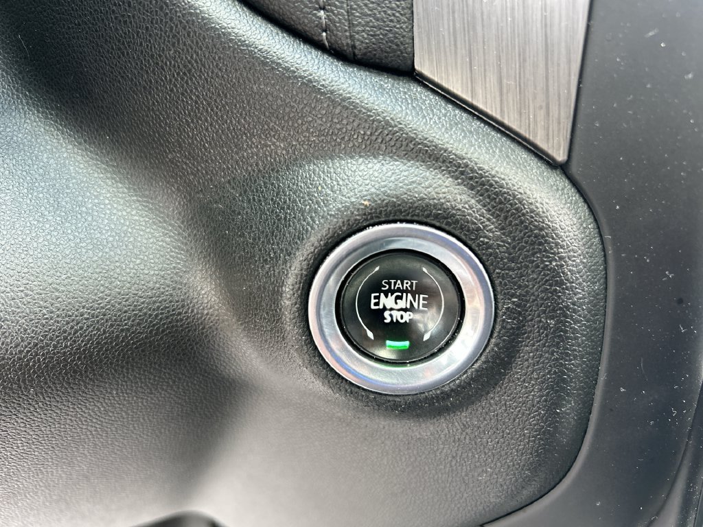 Used 2021 Black GMC Denali image 22