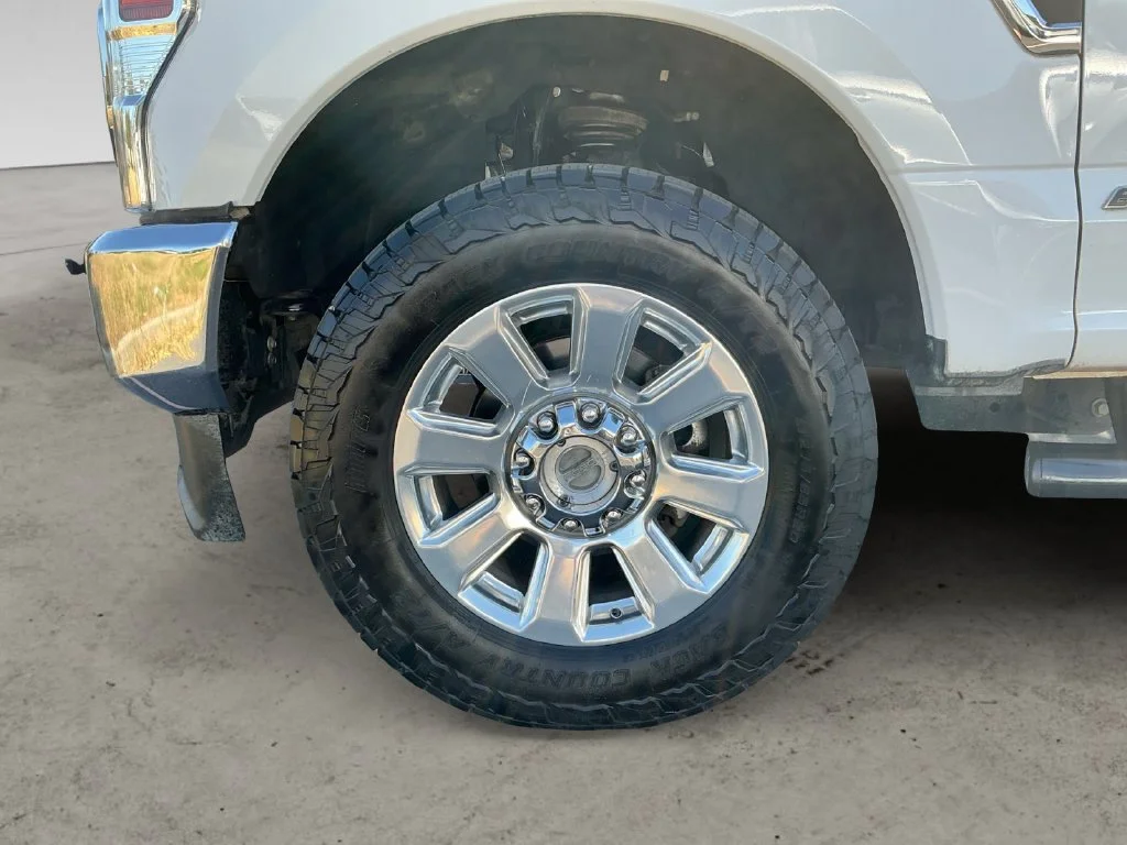 Used 2021 White Ford XL image 13