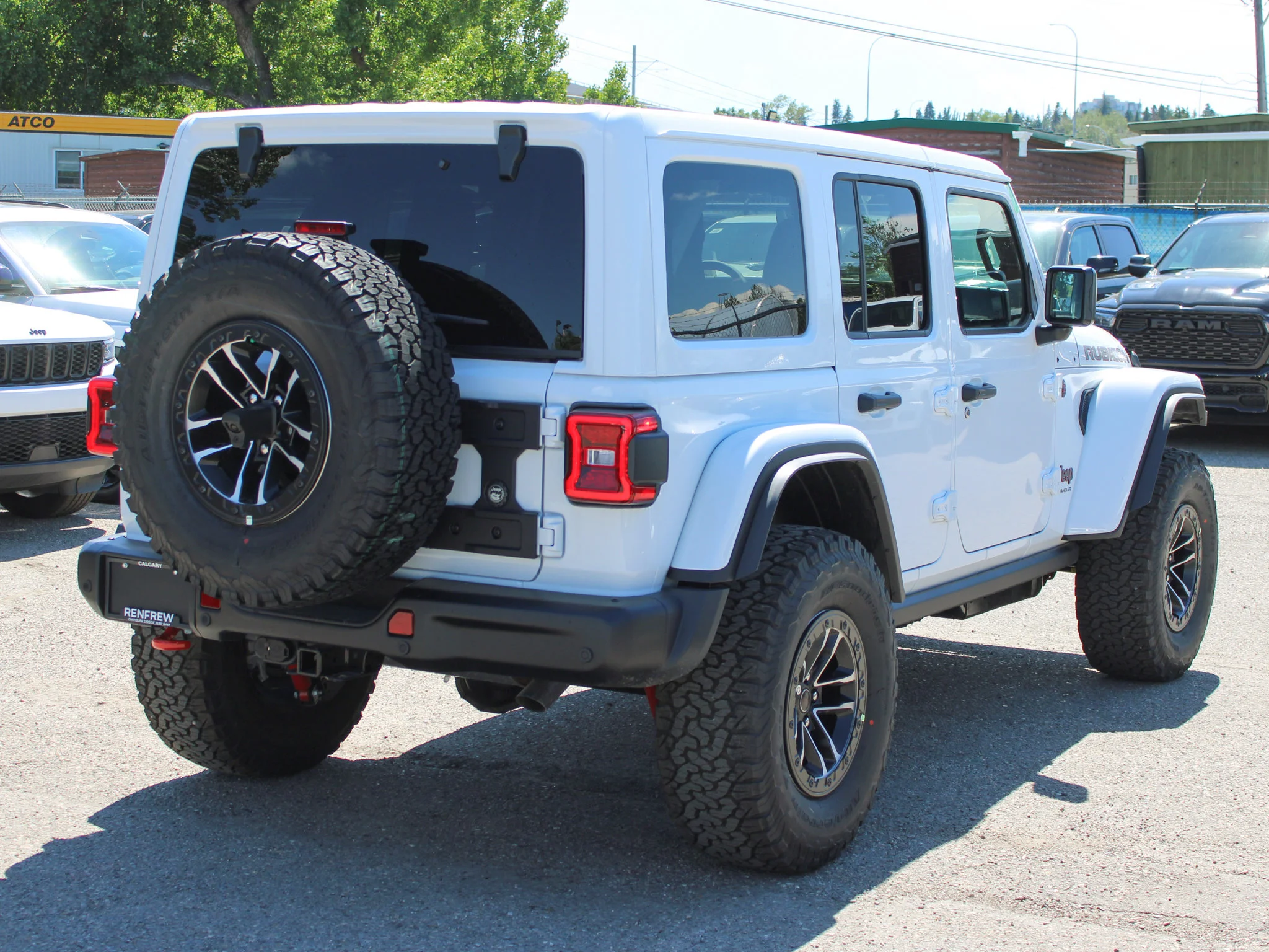 New 2026 White Jeep Rubicon X* 4 Door 4x4, 35 Inch Tires, Steel Bumpers image 5