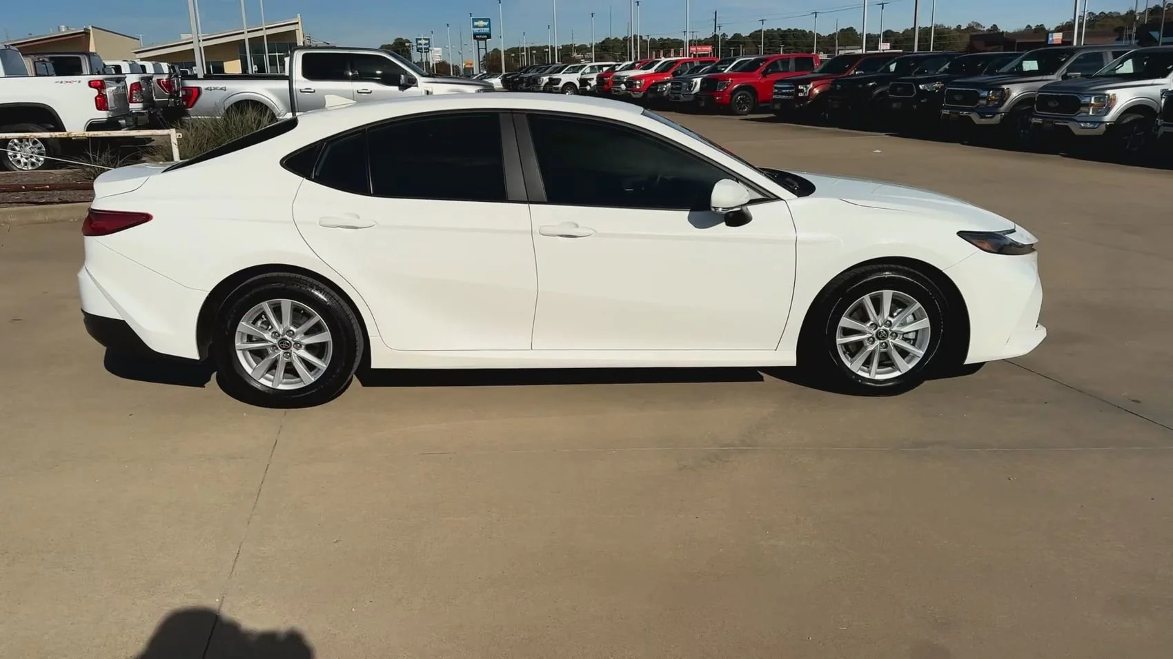 Used 2025 Ice Toyota LE image 2
