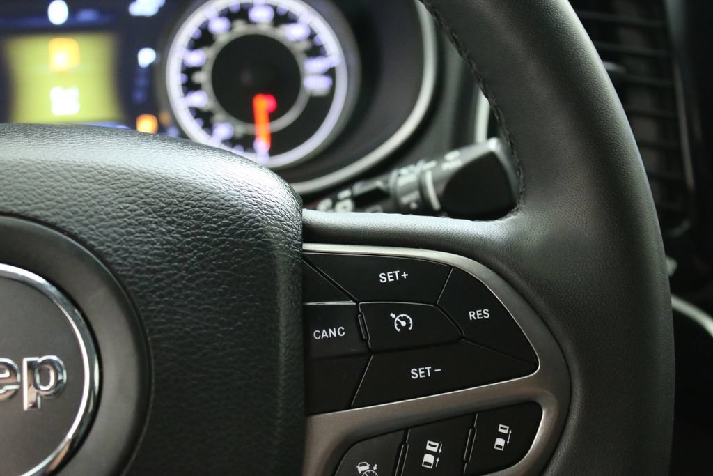 Used 2022 Gray Jeep Limited image 16