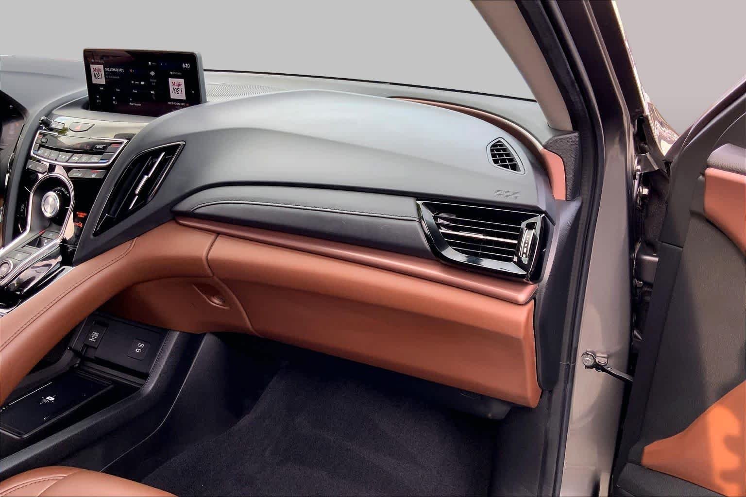 Used 2024 Liquid Carbon Metallic Acura w/Technology Package image 18