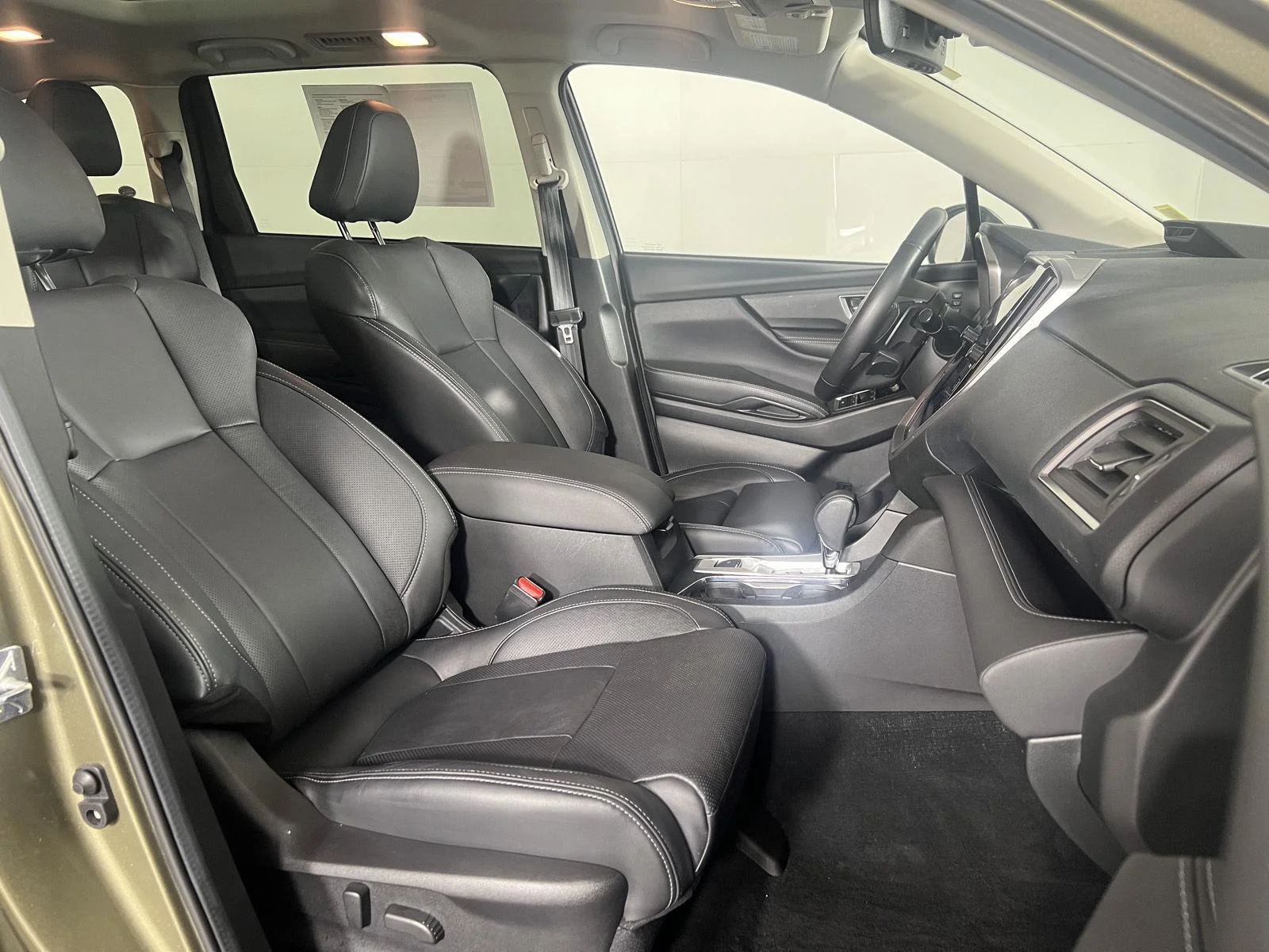 Used 2023 Autumn Green Metallic Subaru Limited image 21